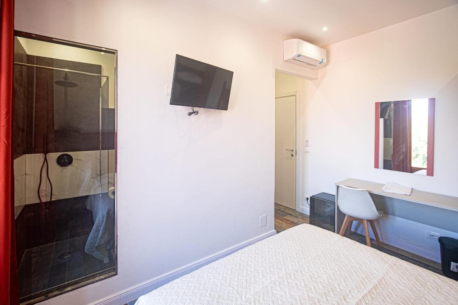 Ricci 16 - Suite & Rooms Livorno Esterno foto